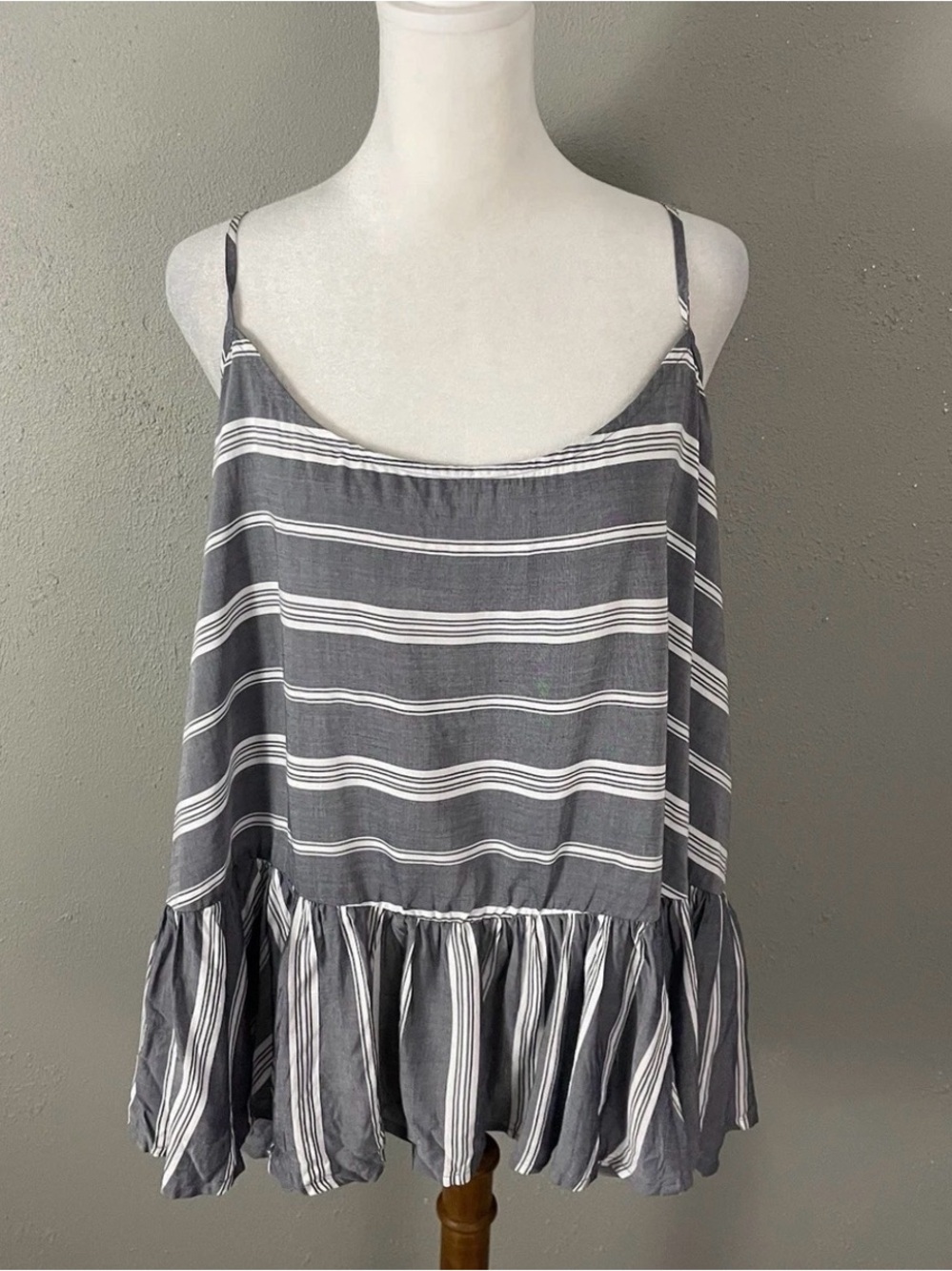 Striped Ruffle Hem Spaghetti Strap Tank Top - Gray/White new with out tags